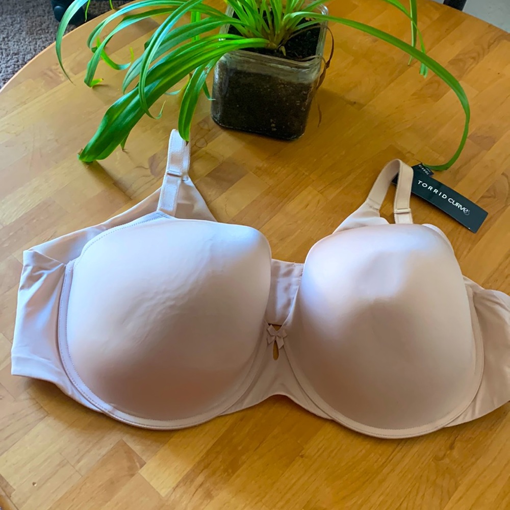 New TORRID 48DD Curves Tan Lightly Lined Smooth 360 Back Smoothing T Shirt Bra